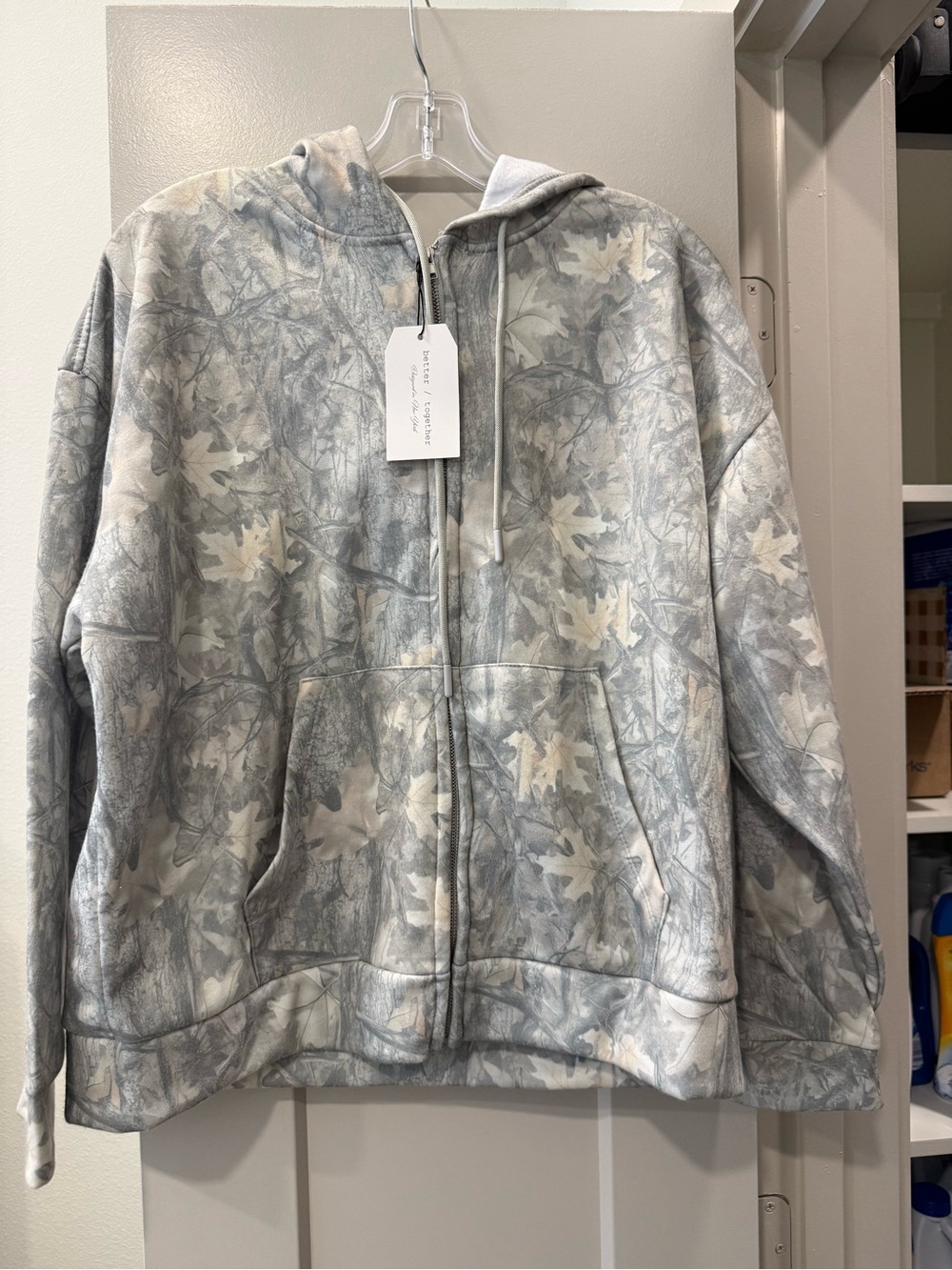 Light Gray/Green Leaf Print Zip-Up Hoodie